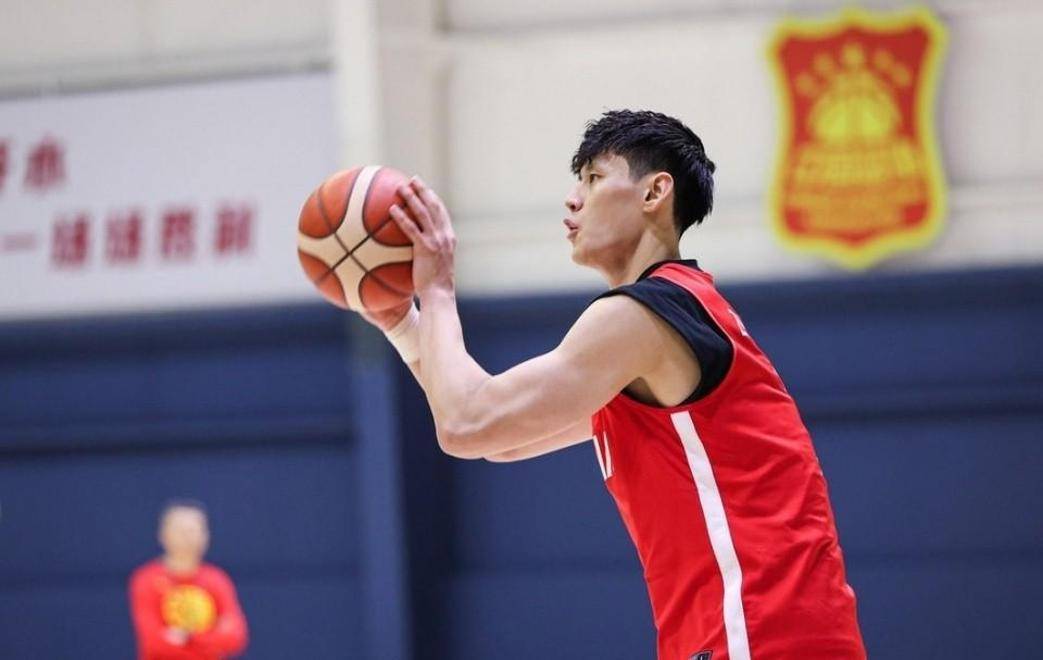 黑龙江男篮内部调整，备战下赛季比赛