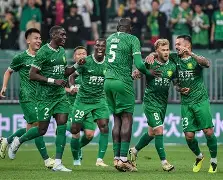 上港客场战胜国安，豪取三分